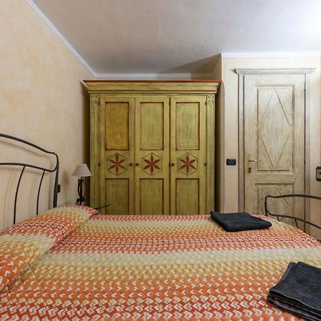 Villa Iris With Pool Baja Sardinia Zimmer foto