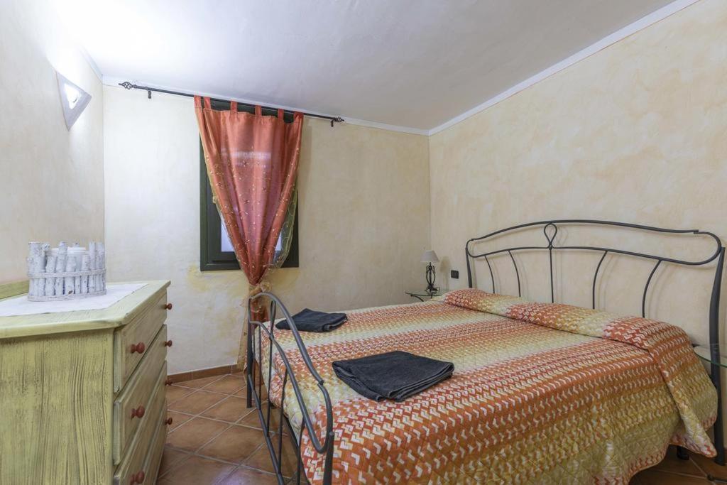 Villa Iris With Pool Baja Sardinia Zimmer foto