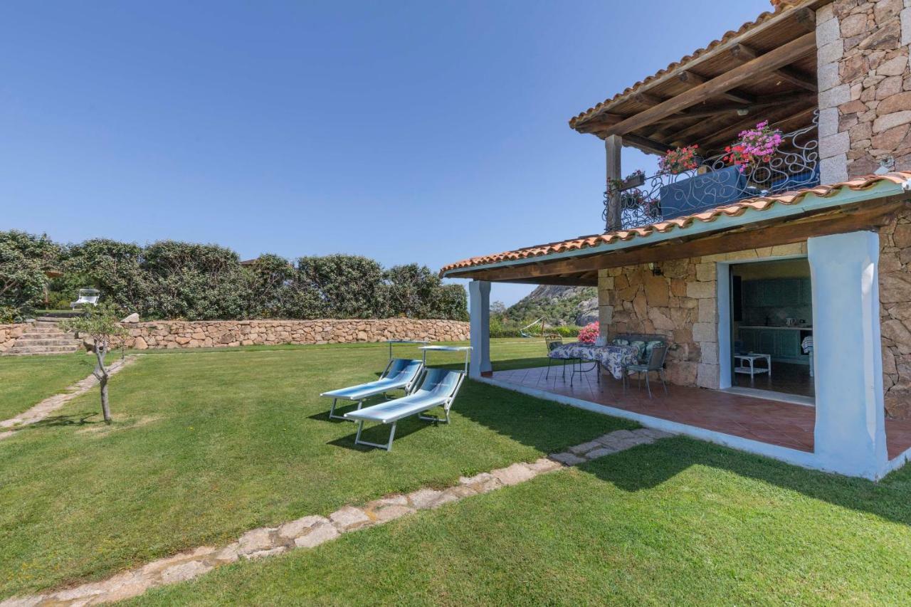 Villa Iris With Pool Baja Sardinia Exterior foto