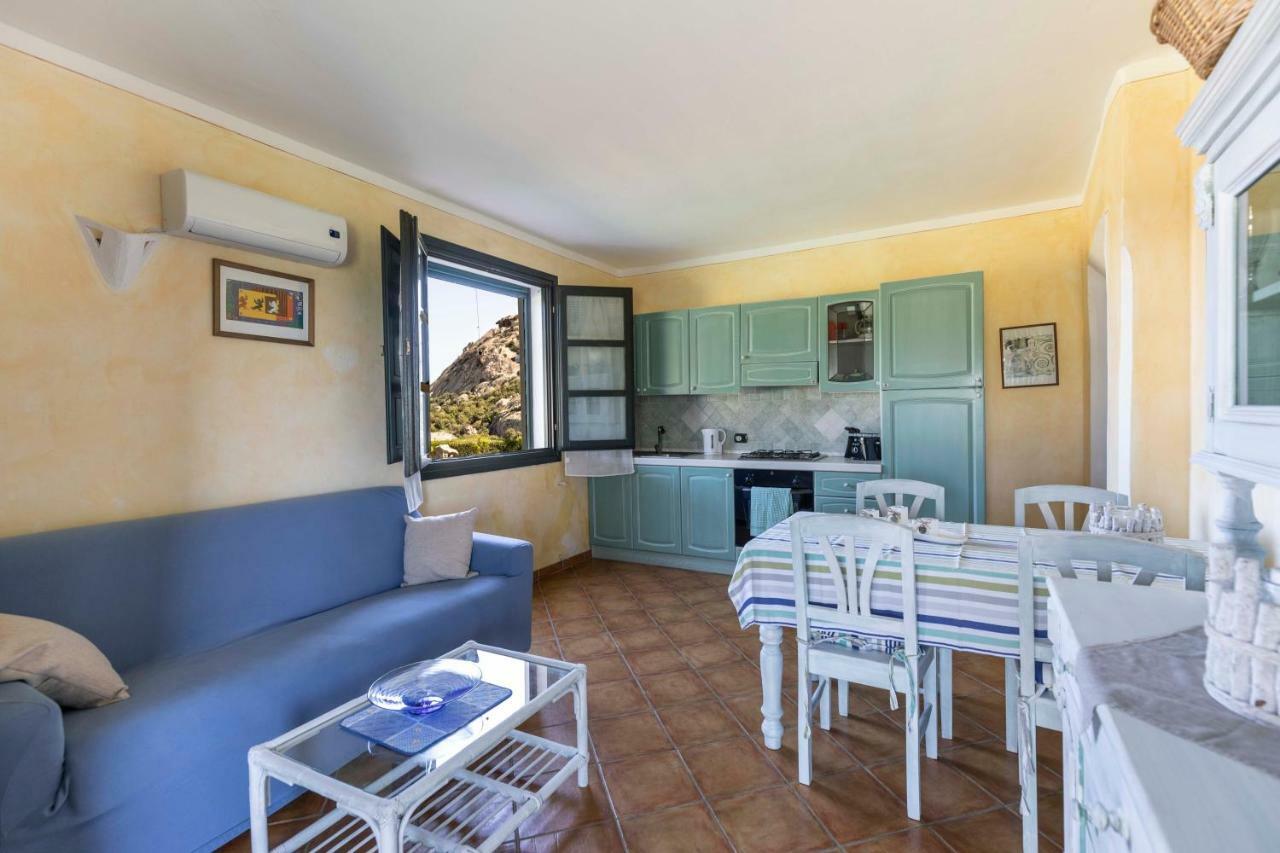 Villa Iris With Pool Baja Sardinia Exterior foto
