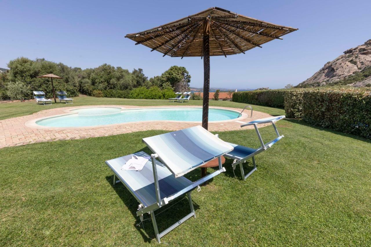 Villa Iris With Pool Baja Sardinia Exterior foto