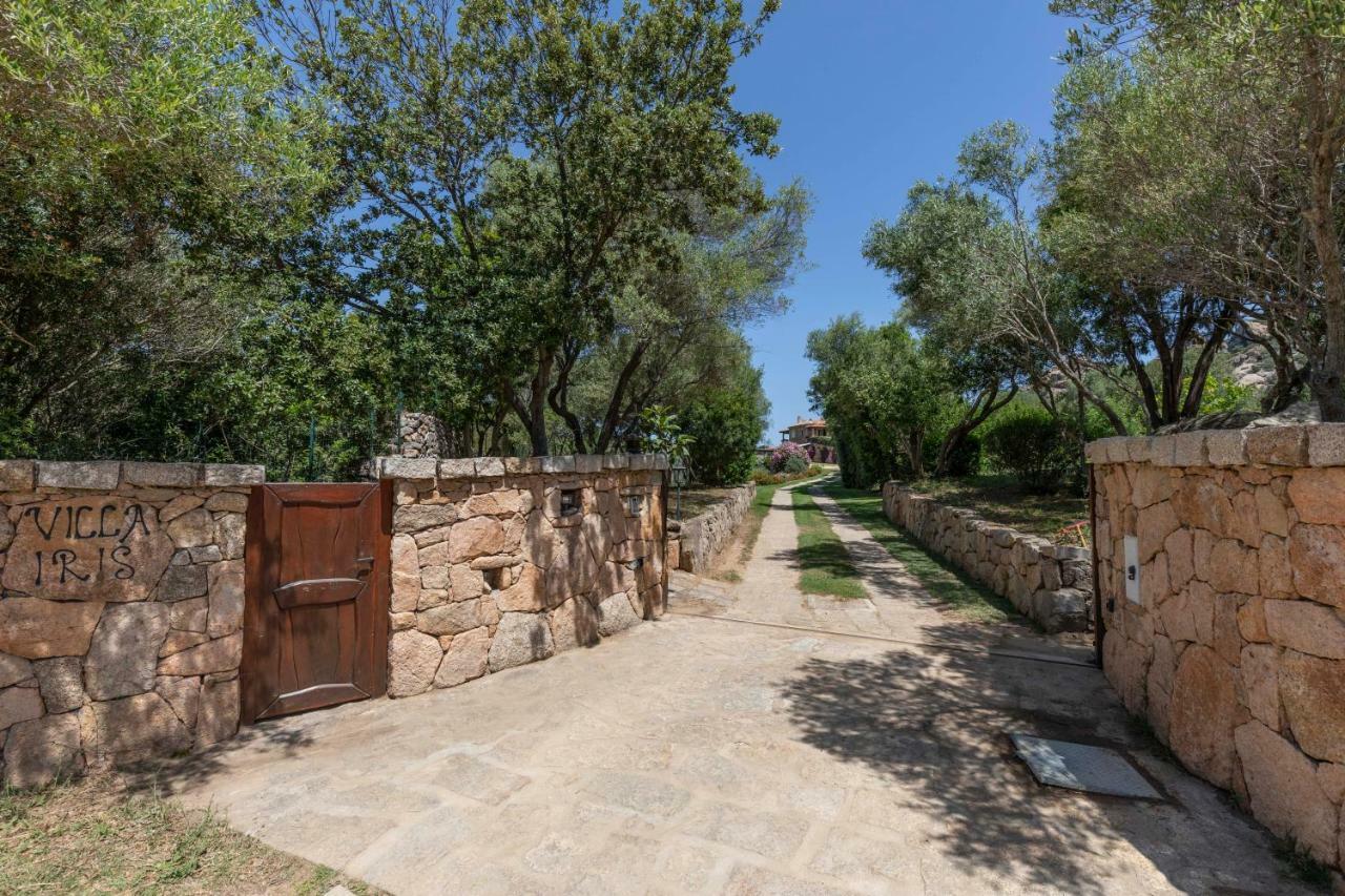 Villa Iris With Pool Baja Sardinia Exterior foto